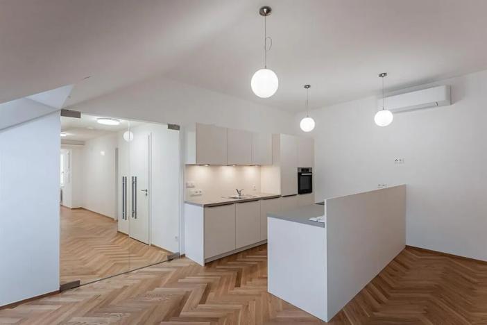 Pronájem bytu 4+kk, Praha - Nové Město, Růžová, 144 m2