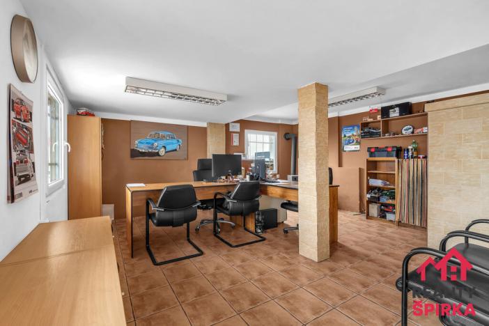 Prodej komerčního pozemku, Hradec nad Svitavou, 6332 m2