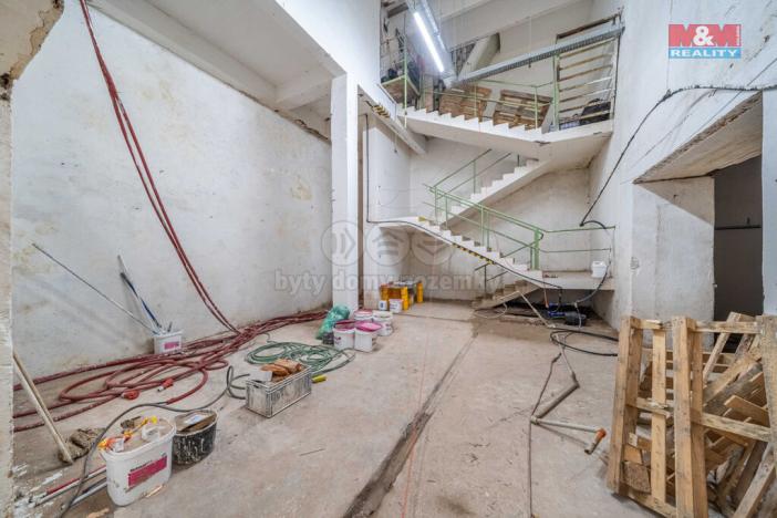 Pronájem výrobních prostor, Štěnovice, Plzeňská, 1366 m2