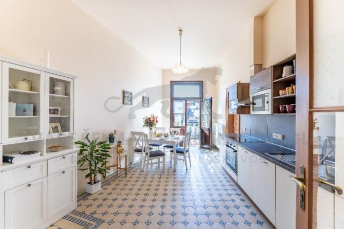 Pronájem bytu 3+1, Praha - Staré Město, Staroměstské náměstí, 108 m2