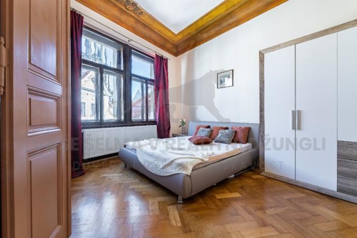 Pronájem bytu 3+1, Praha - Staré Město, Staroměstské náměstí, 108 m2