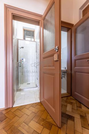 Pronájem bytu 3+1, Praha - Staré Město, Staroměstské náměstí, 108 m2