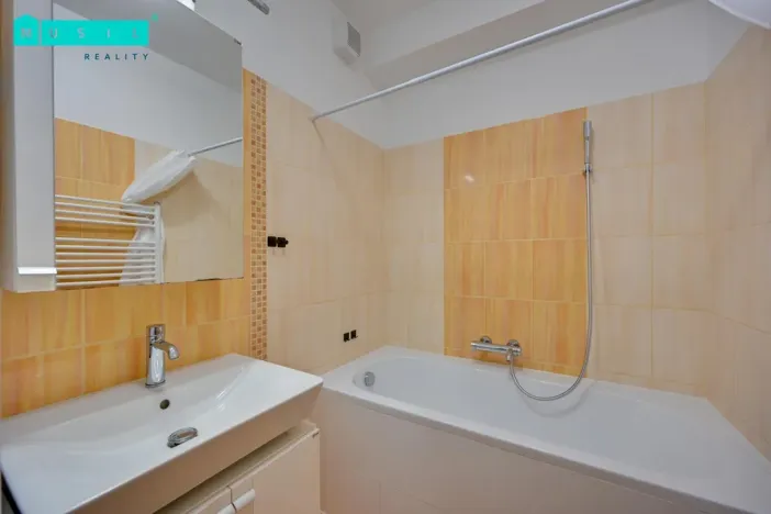 Pronájem bytu 2+kk, Olomouc - Nové Sady, Družební, 63 m2