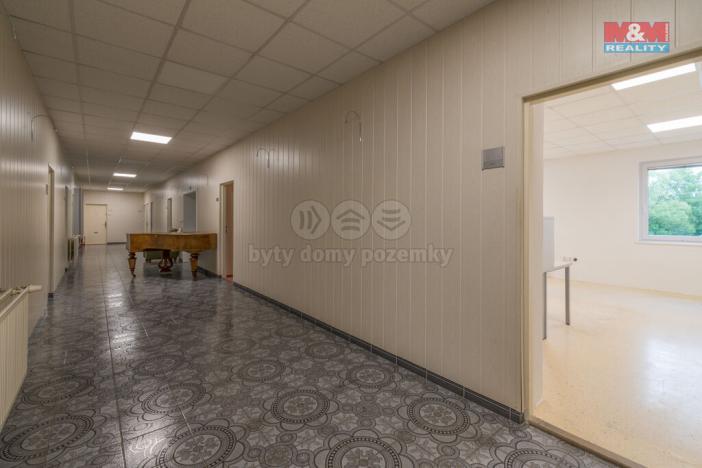 Pronájem kanceláře, Třanovice, 550 m2