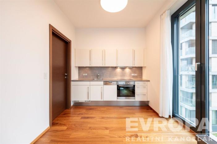 Prodej bytu 1+kk, Praha - Nusle, K sídlišti, 40 m2