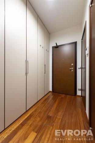 Prodej bytu 1+kk, Praha - Nusle, K sídlišti, 40 m2