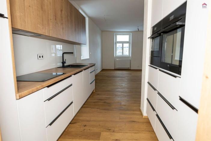 Prodej bytu 2+kk, Liberec, Na Ladech, 79 m2