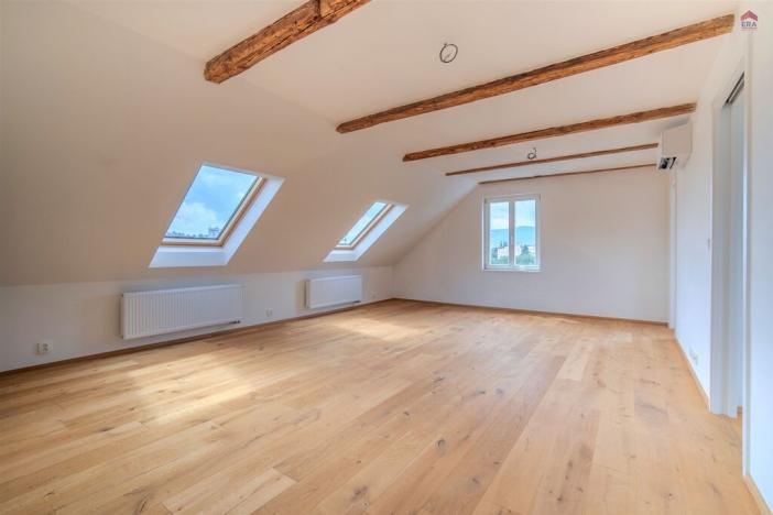 Prodej bytu 5+1, Liberec, Na Ladech, 174 m2