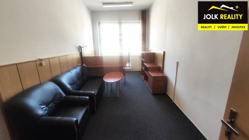 Pronájem kanceláře, Opava, Palhanecká, 250 m2