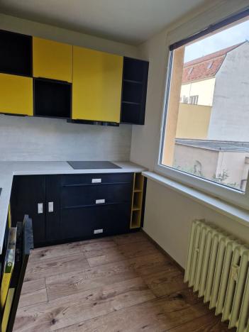 Prodej bytu 2+1, Děčín, Pohraniční, 62 m2