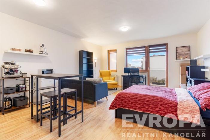 Pronájem bytu 1+kk, Praha - Hloubětín, Nehvizdská, 47 m2