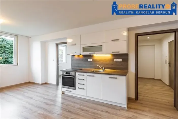 Pronájem bytu 2+kk, Beroun, Na Klášteře, 41 m2