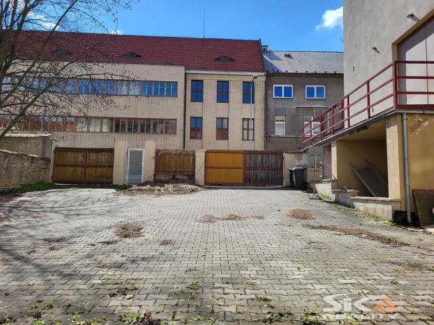 Prodej kanceláře, Louny, Na Valích, 449 m2