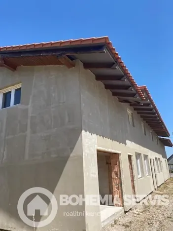 Prodej vícegeneračního domu, Staré Hradiště, 750 m2