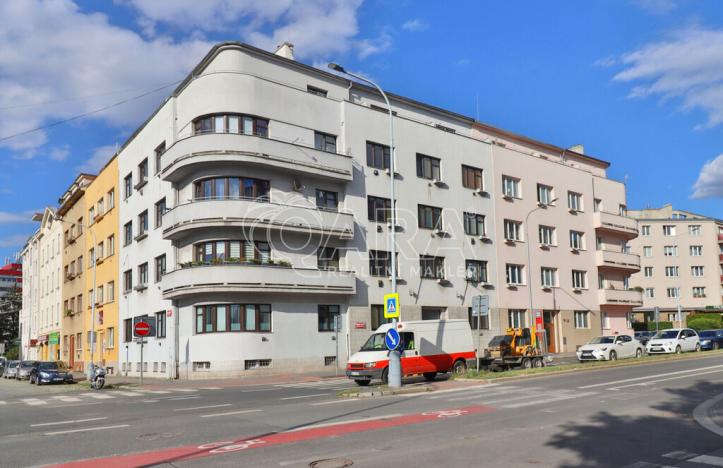 Prodej bytu 2+kk, Praha - Podolí, Dvorecké náměstí, 61 m2