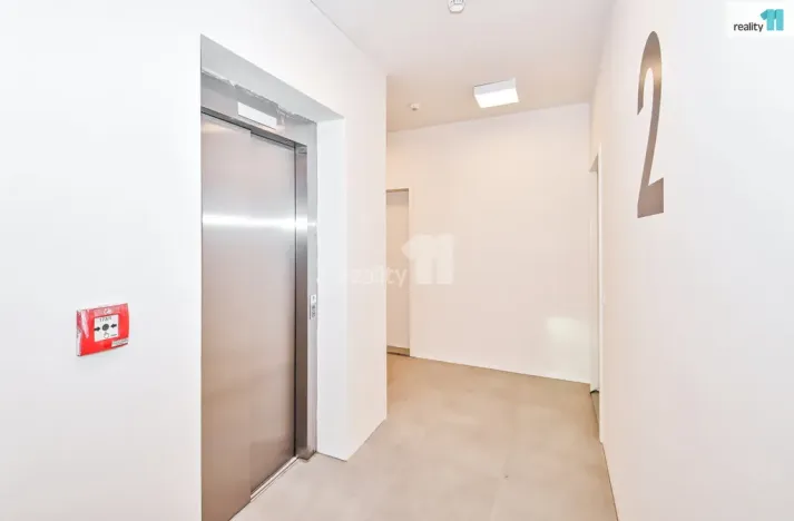Pronájem bytu 2+kk, Praha - Smíchov, Šiklové, 70 m2