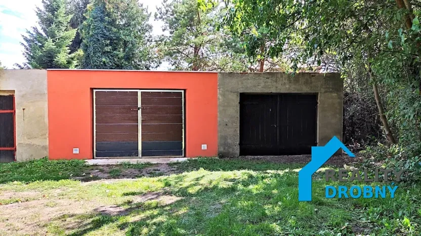 Pronájem garáže, Hostomice, 30 m2