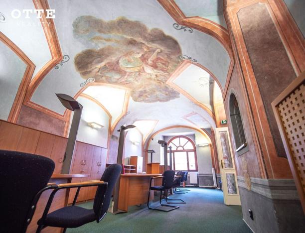 Pronájem kanceláře, Plzeň, náměstí Republiky, 889 m2