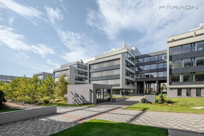 Pronájem kanceláře, Praha - Stodůlky, Laurinova, 673 m2