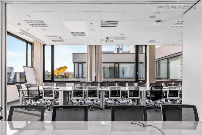 Pronájem kanceláře, Praha - Stodůlky, Laurinova, 673 m2