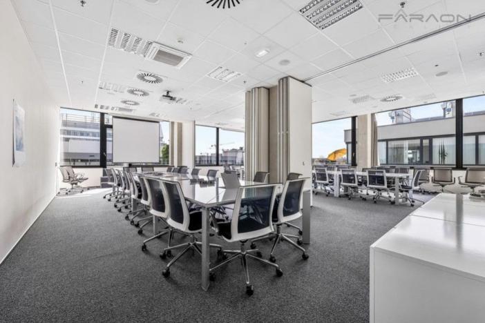 Pronájem kanceláře, Praha - Stodůlky, Laurinova, 673 m2