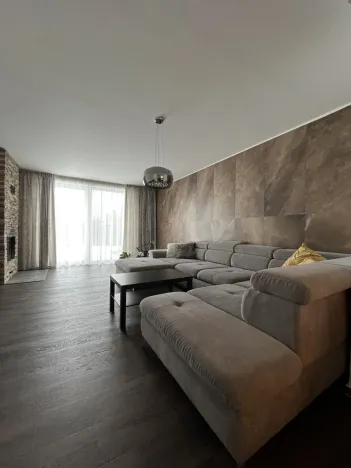 Pronájem bytu 4+kk, Hlušovice, U Potoka, 139 m2