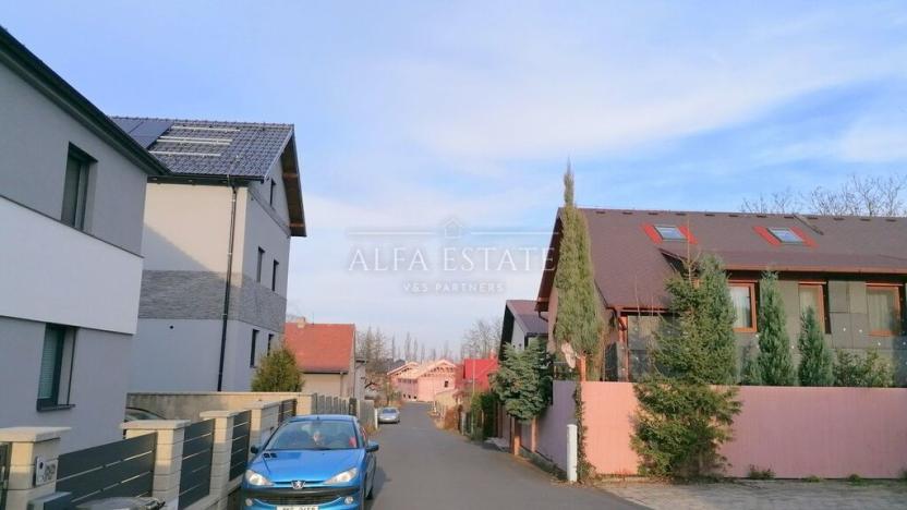 Prodej pozemku pro bydlení, Karlovy Vary, Sopečná, 3736 m2