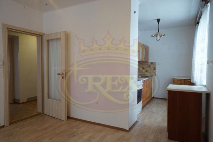 Prodej bytu 3+1, Velká Jesenice, 71 m2