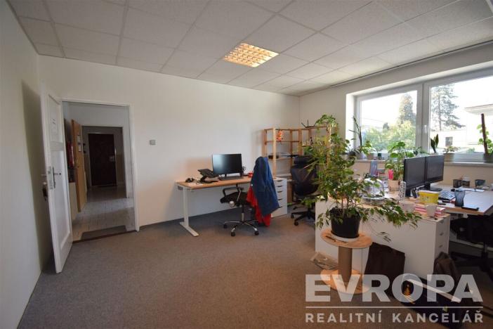 Prodej komerční nemovitosti, Kolín - Kolín IV, Královská cesta, 1510 m2