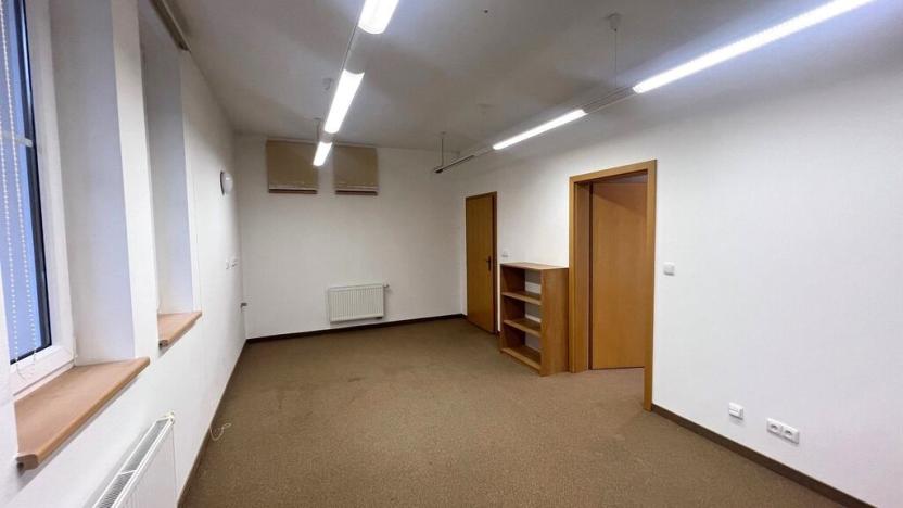 Pronájem obchodního prostoru, Karlovy Vary, Slovenská, 225 m2