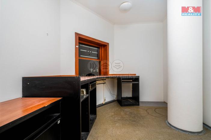 Pronájem obchodního prostoru, Praha, Trnkovo náměstí, 324 m2