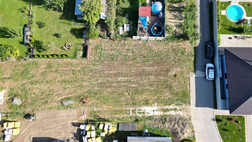 Prodej pozemku pro bydlení, Milovice, 837 m2