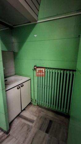 Pronájem obchodního prostoru, Olomouc, Horní náměstí, 18 m2