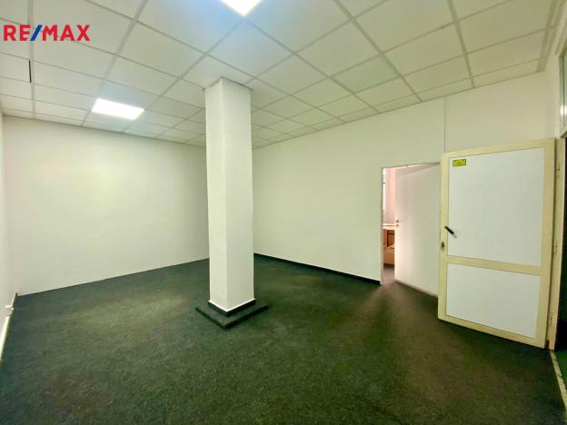 Pronájem kanceláře, Zlín, Vavrečkova, 50 m2