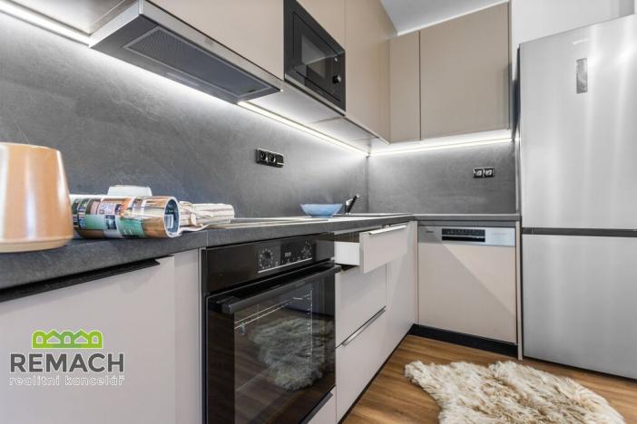 Pronájem bytu 2+kk, Náchod - Staré Město nad Metují, Bartoňova, 52 m2