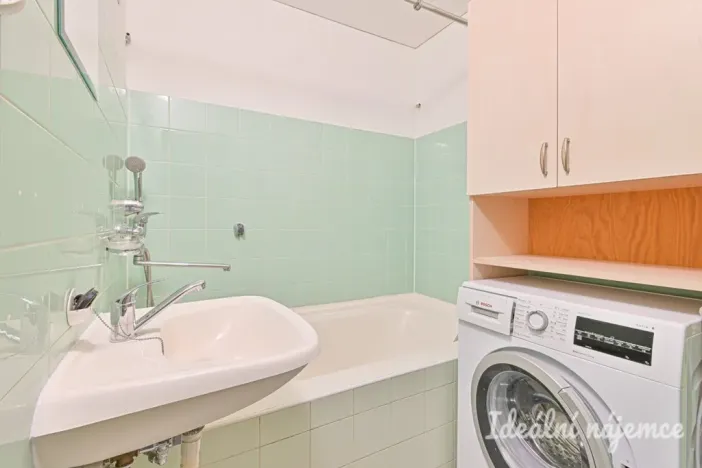 Pronájem bytu 1+1, Brno - Žabovřesky, Lipská, 36 m2