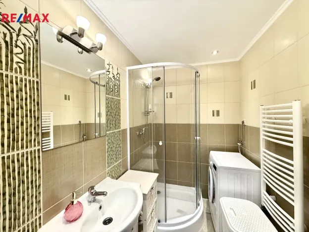 Pronájem bytu 2+1, Karlovy Vary, Petřín, 47 m2