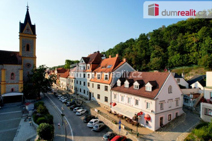 Prodej ubytování, Hluboká nad Vltavou, nám. Čsl. armády, 533 m2