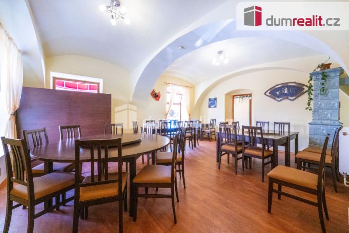 Prodej ubytování, Hluboká nad Vltavou, nám. Čsl. armády, 533 m2