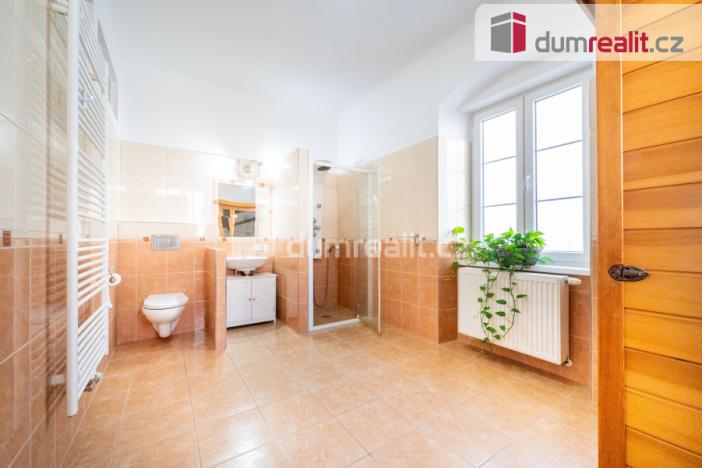 Prodej ubytování, Hluboká nad Vltavou, nám. Čsl. armády, 533 m2