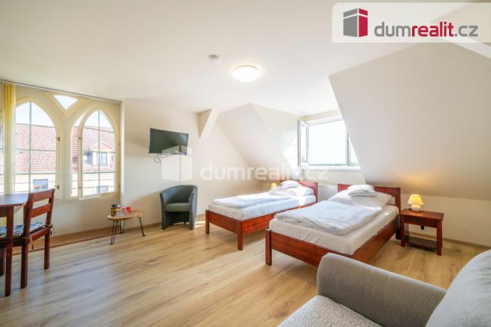 Prodej ubytování, Hluboká nad Vltavou, nám. Čsl. armády, 533 m2