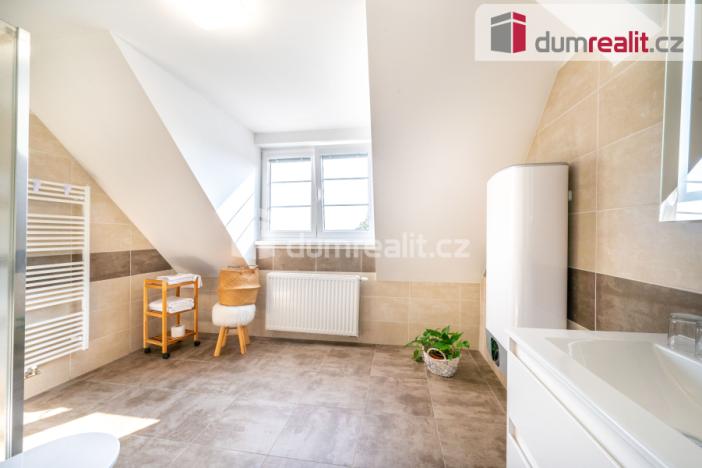 Prodej ubytování, Hluboká nad Vltavou, nám. Čsl. armády, 533 m2