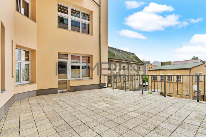 Prodej bytu 3+1, Liberec - Liberec III-Jeřáb, nám. Soukenné, 124 m2