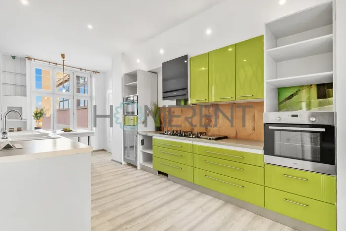 Prodej bytu 3+1, Liberec - Liberec III-Jeřáb, nám. Soukenné, 126 m2