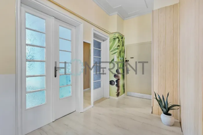 Prodej bytu 3+1, Liberec - Liberec III-Jeřáb, nám. Soukenné, 126 m2