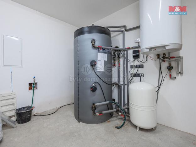 Prodej rodinného domu, Neustupov, 450 m2