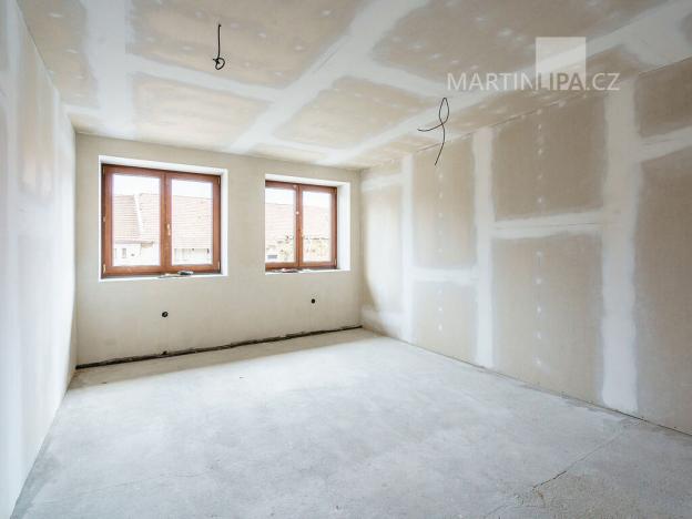 Pronájem komerčního pozemku, Kořenice - Pučery, 11302 m2