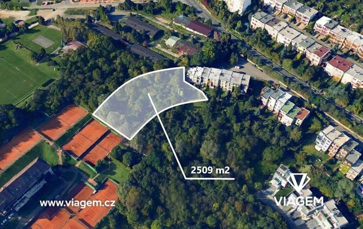 Prodej podílu pozemku pro bydlení, Praha - Smíchov, 65 m2