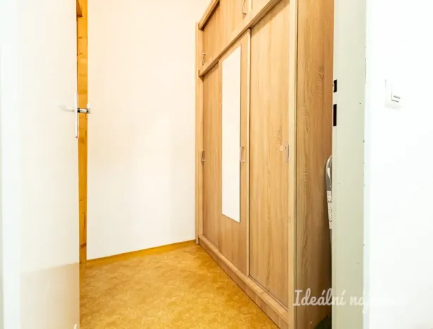 Pronájem bytu 1+kk, Praha - Letňany, Kostomlatská, 49 m2