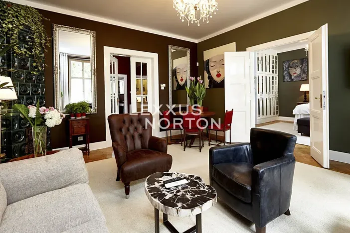 Pronájem bytu 3+1, Praha - Nové Město, Na hrobci, 97 m2